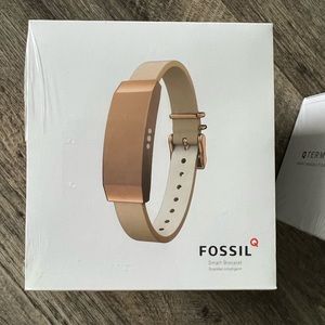 NEW Fossil Activity Bracelet